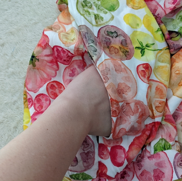 Modcloth SZ 1x fruity floral flowey skirt - Picture 9 of 10